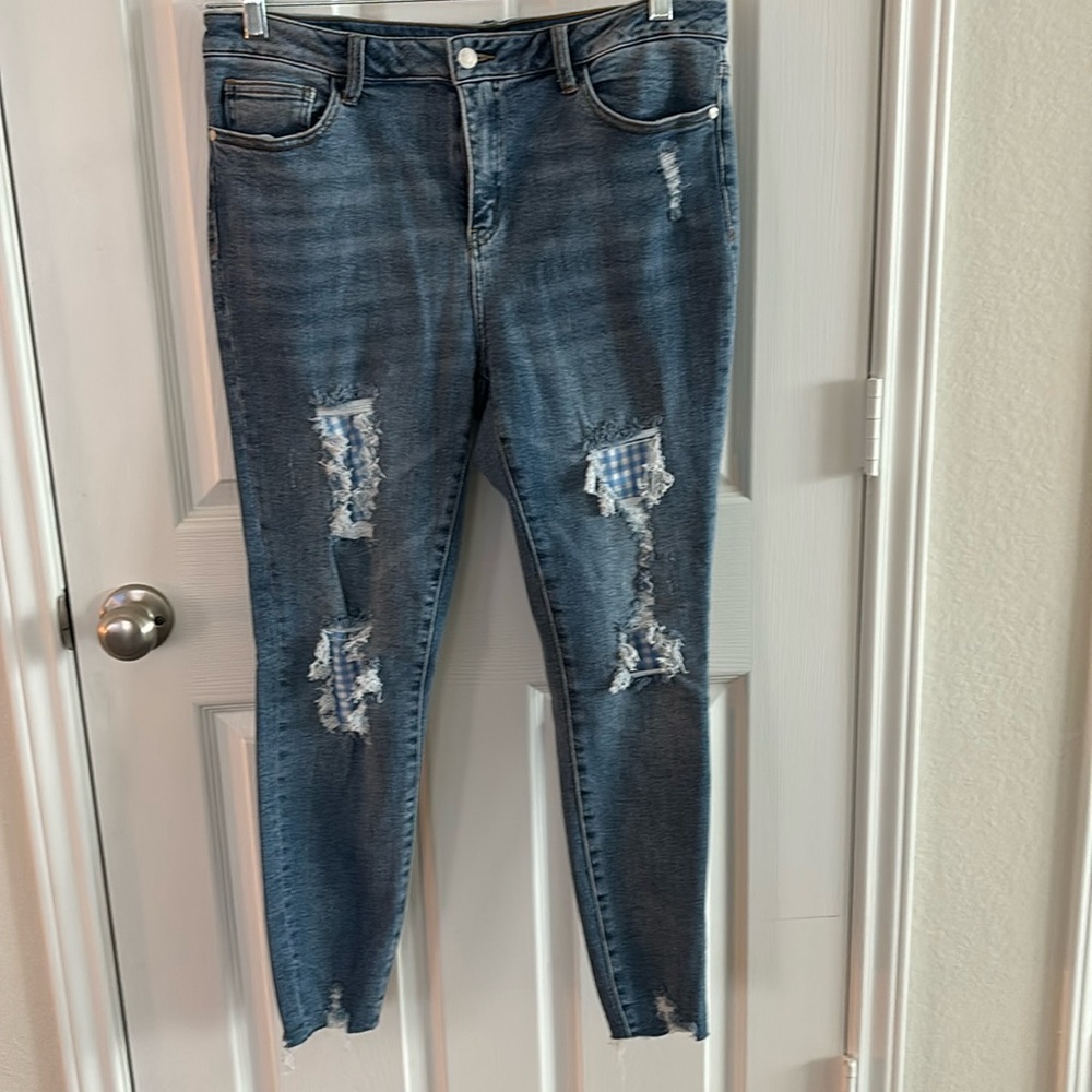 Judy Blue distressed blue gingham patch skinny fit jeans